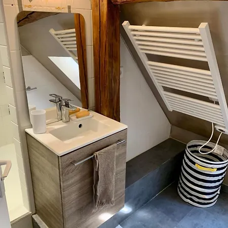 A Louer A 1 H De Paris Apartment